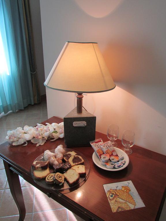 Emmaus Hotel Цафферана-Этнея Номер фото