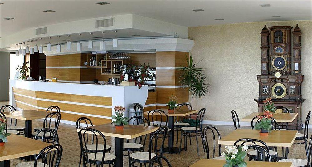Emmaus Hotel Цафферана-Этнея Экстерьер фото