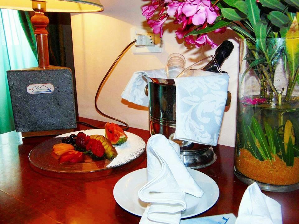 Emmaus Hotel Цафферана-Этнея Экстерьер фото